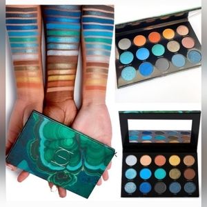 HIPDOT Cenote Pressed Eyeshadow Palette